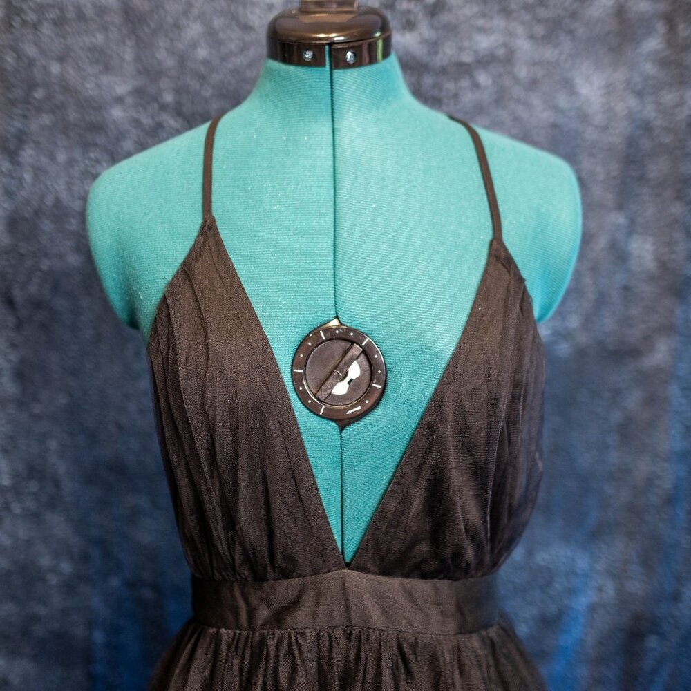 Black Spaghetti-Strap V-Neck Maxi Dress - Picture 2 of 10